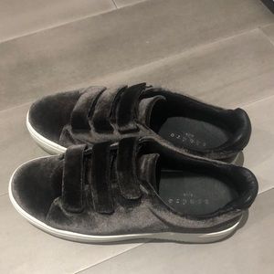 Sandro shoes. Size 39.